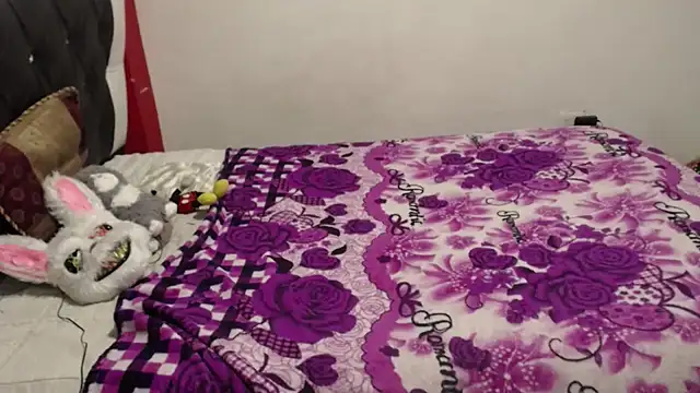 Katty Bones online show from 11/11/25, 01:44