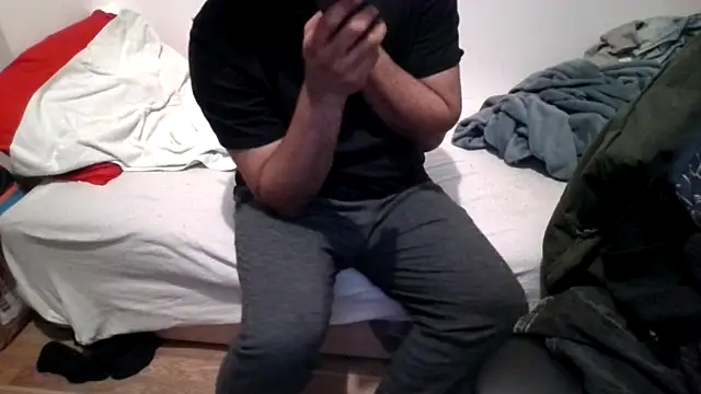 Snapshot of Indianluckyboytits chatting on 12/06/24, 01:40 Indianluckyboytits online show from 12/06/24, 01:40