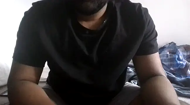 Snapshot of Indianluckyboytits chatting on 12/22/24, 11:44 Indianluckyboytits online show from 12/22/24, 11:44