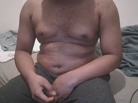 Snapshot of Indianluckyboytits chatting on 01/17/25, 04:06 Indianluckyboytits online show from 01/17/25, 04:06