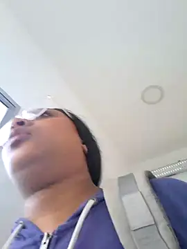 Adelehottman online show from 12/17/25, 12:22