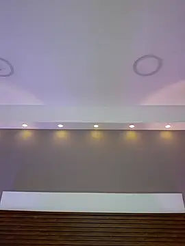 Adelehottman online show from 02/05/26, 12:21