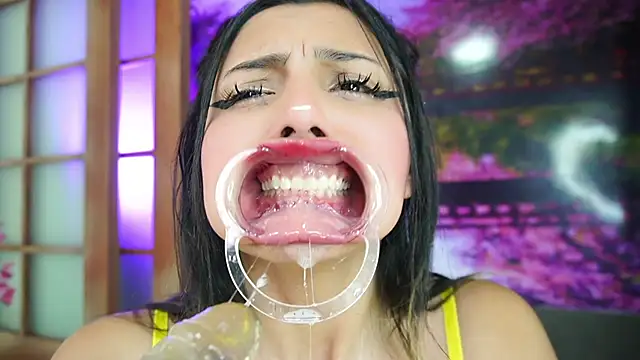 miss lizith online show from 02/25/25, 02:33