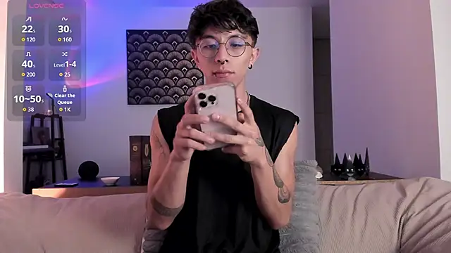 im  thomass online show from 12/14/25, 05:24