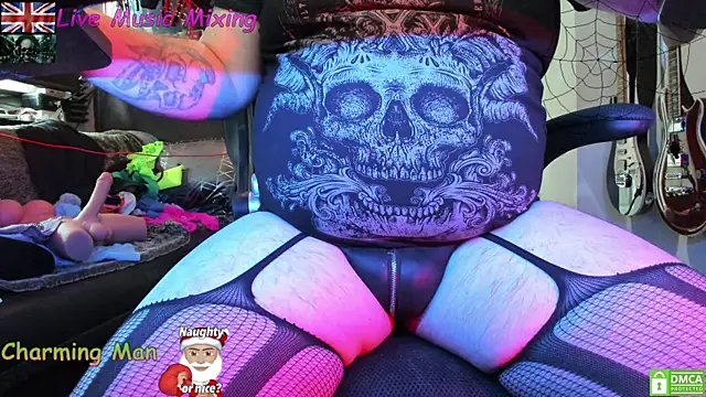 Snapshot of TheGothKing chatting on 12/24/24, 11:17 TheGothKing online show from 12/24/24, 11:17