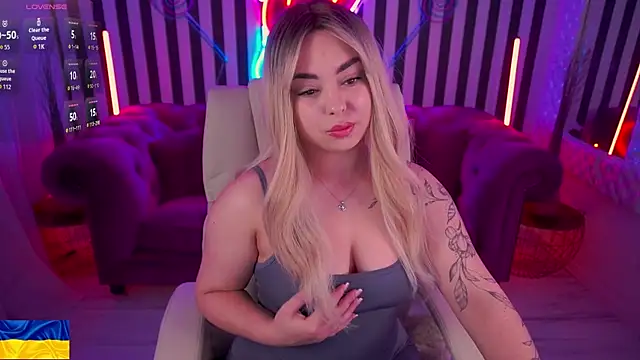 SusieWood online show from 04/22/26, 08:10