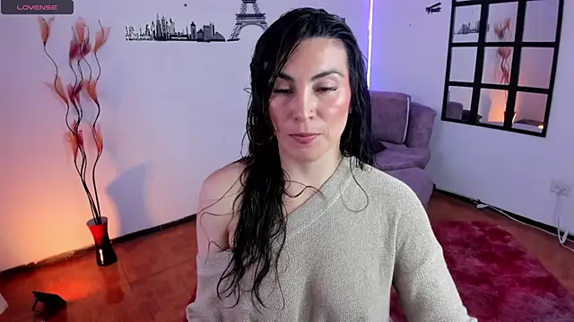 Snapshot of Elizabeth_taylor_b chatting on 01/02/25, 05:50 Elizabeth taylor b online show from 01/02/25, 05:50