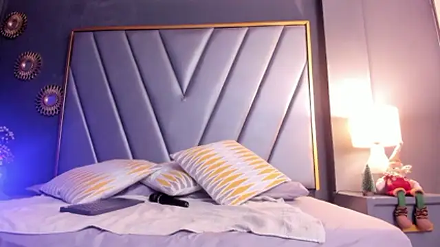 BrendaAdams  online show from 12/17/25, 10:43