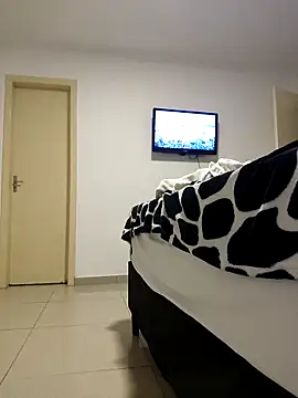 Snapshot of HAchicko_ chatting on 10/01/25, 11:11 HAchicko online show from 10/01/25, 11:11