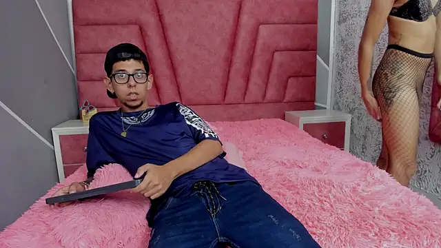 Derek and Skarlet online show from 02/16/25, 03:05