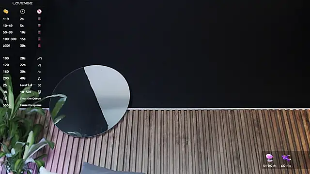 Snapshot of DilanJonnes_ chatting on 12/13/24, 10:02 DilanJonnes  online show from 12/13/24, 10:02