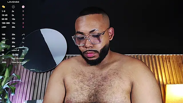 Snapshot of DilanJonnes_ chatting on 12/22/24, 01:55 DilanJonnes  online show from 12/22/24, 01:55