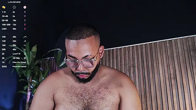 Snapshot of DilanJonnes_ chatting on 12/25/24, 01:10 DilanJonnes  online show from 12/25/24, 01:10