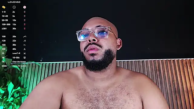 Snapshot of DilanJonnes_ chatting on 03/13/25, 12:05 DilanJonnes  online show from 03/13/25, 12:05