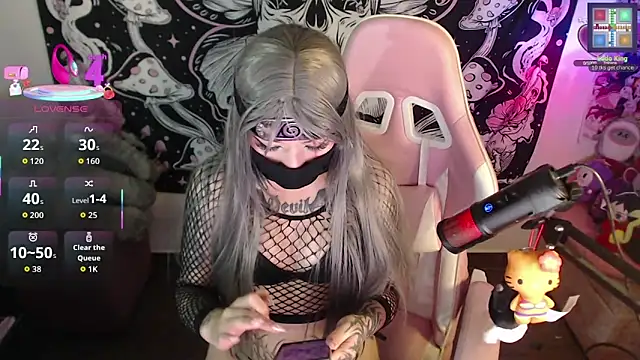 GamerCarrie online show from 10/30/25, 09:44