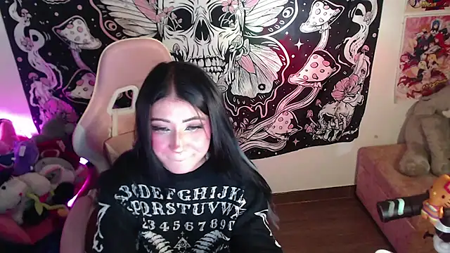 GamerCarrie online show from 12/01/25, 08:19