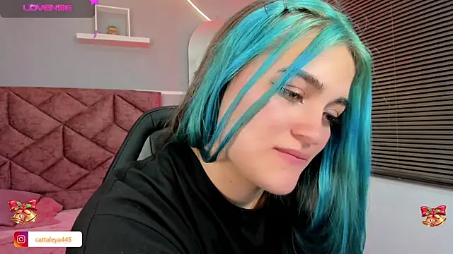 Snapshot of cattaleya___ chatting on 12/13/24, 09:24 cattaleya    online show from 12/13/24, 09:24