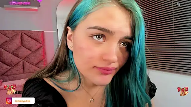 Snapshot of cattaleya___ chatting on 12/14/24, 09:29 cattaleya    online show from 12/14/24, 09:29