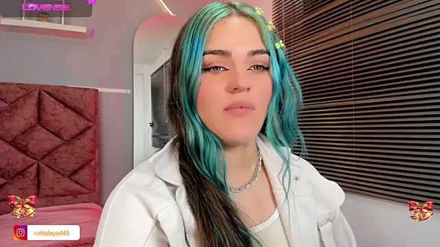 Snapshot of cattaleya___ chatting on 12/19/24, 03:29 cattaleya    online show from 12/19/24, 03:29