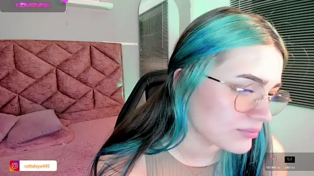 Snapshot of cattaleya___ chatting on 01/08/25, 03:29 cattaleya    online show from 01/08/25, 03:29