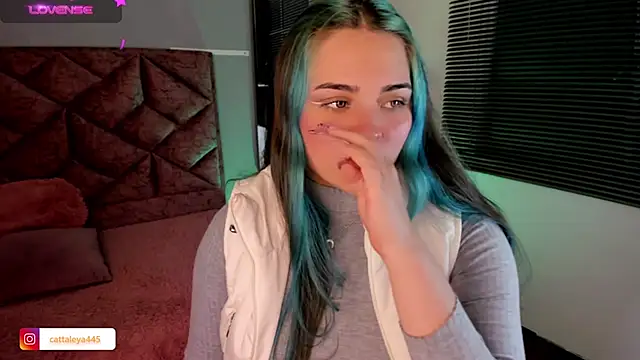 Snapshot of cattaleya___ chatting on 01/09/25, 04:08 cattaleya    online show from 01/09/25, 04:08