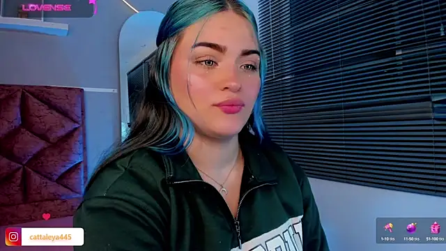 Snapshot of cattaleya___ chatting on 01/15/25, 03:11 cattaleya    online show from 01/15/25, 03:11