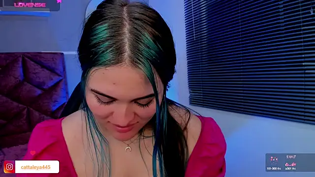 Snapshot of cattaleya___ chatting on 01/21/25, 08:30 cattaleya    online show from 01/21/25, 08:30