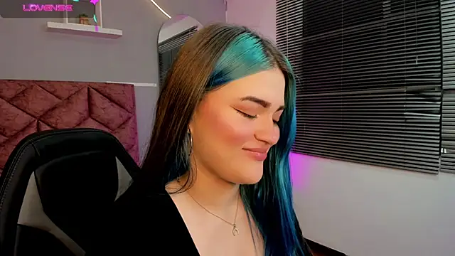 Snapshot of cattaleya___ chatting on 01/29/25, 03:33 cattaleya    online show from 01/29/25, 03:33