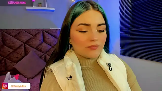 Snapshot of cattaleya___ chatting on 02/01/25, 03:19 cattaleya    online show from 02/01/25, 03:19