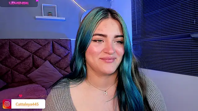 Snapshot of cattaleya___ chatting on 02/12/25, 03:18 cattaleya    online show from 02/12/25, 03:18