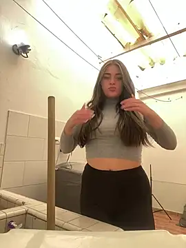 Snapshot of cattaleya___ chatting on 03/05/25, 02:45 cattaleya    online show from 03/05/25, 02:45