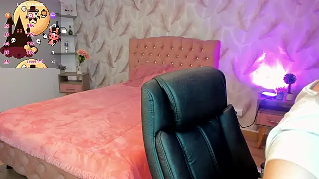 Snapshot of cattaleya___ chatting on 10/23/25, 02:33 cattaleya    online show from 10/23/25, 02:33