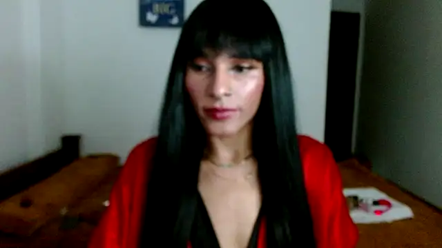 Snapshot of carolinemiller7 chatting on 12/06/24, 08:15 carolinemiller7 online show from 12/06/24, 08:15