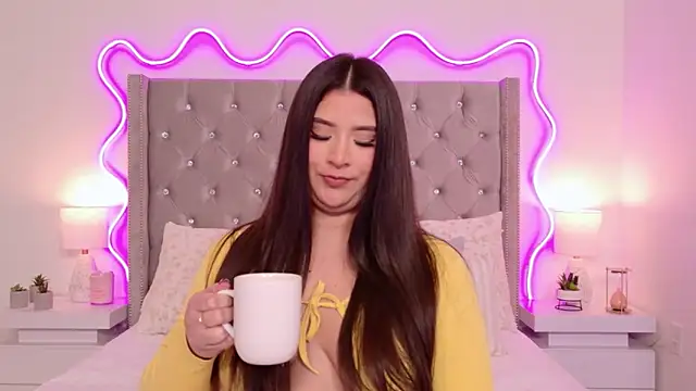 JuliaSUMMERS2022 online show from 11/07/25, 02:00