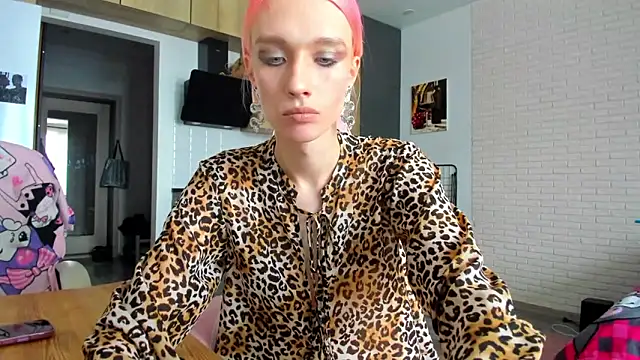 Snapshot of _Alice_Kitty chatting on 04/30/26, 12:33 Alice Kitty online show from 04/30/26, 12:33