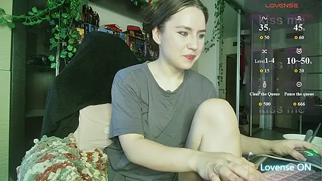 Aurora workerr online show from 06/17/26, 03:24