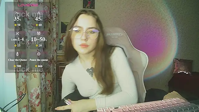 Aurora workerr online show from 07/21/26, 01:35
