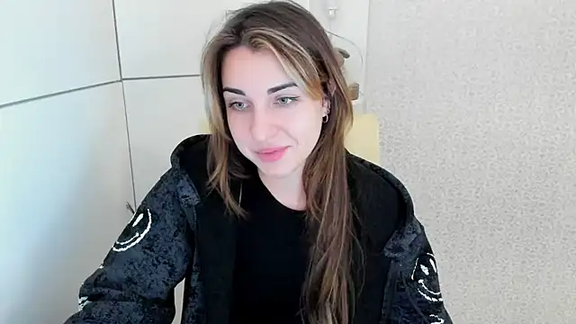 Snapshot of Summmmersky chatting on 01/13/25, 02:53 Summmmersky online show from 01/13/25, 02:53