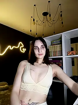 Snapshot of Myotoxis chatting on 02/15/26, 06:04 Myotoxis online show from 02/15/26, 06:04