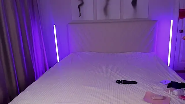 EmmaBarbs online show from 04/12/26, 07:52