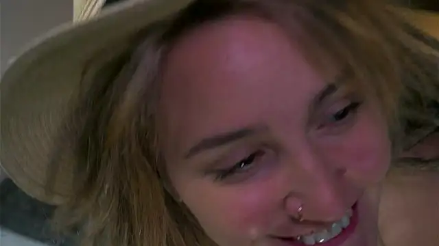 Snapshot of Winnie_sweet chatting on 12/20/24, 01:54 Winnie sweet online show from 12/20/24, 01:54