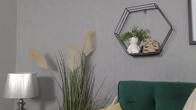 IzabelllNoir online show from 02/17/25, 08:52