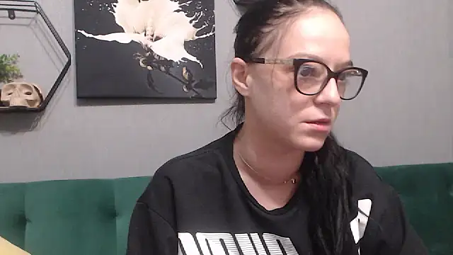 IzabelllNoir online show from 02/21/25, 08:18