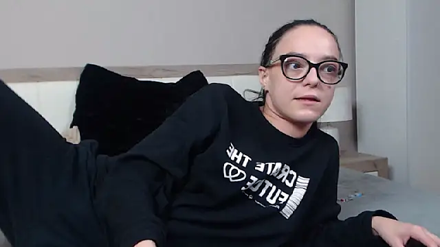 IzabelllNoir online show from 03/19/25, 12:34