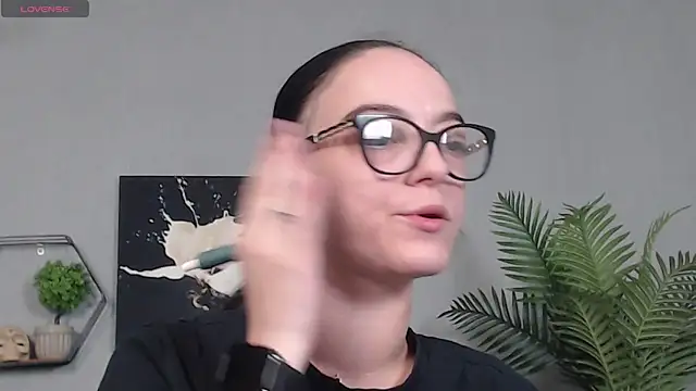 IzabelllNoir online show from 04/06/26, 06:25