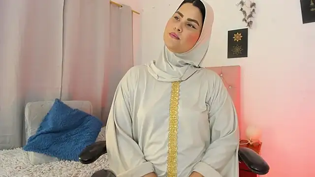 Snapshot of AishaAmin_ chatting on 06/27/26, 12:22 AishaAmin online show from 06/27/26, 12:22