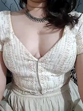 Brown Maxi online show from 03/09/25, 07:37