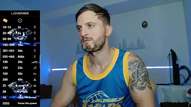 Snapshot of cuple_hoot_ chatting on 10/05/25, 07:56 cuple hoot  online show from 10/05/25, 07:56