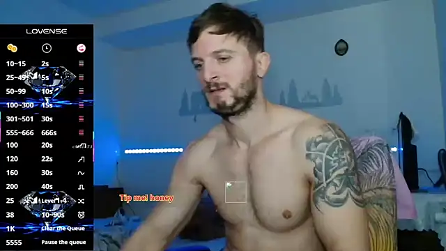 Snapshot of cuple_hoot_ chatting on 10/18/25, 01:08 cuple hoot  online show from 10/18/25, 01:08