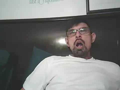 spence204011 online show from 12/21/25, 01:57